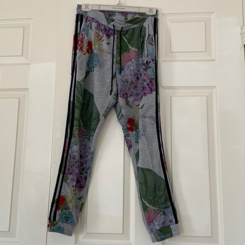 Adidas floral gray joggers USXS UK6